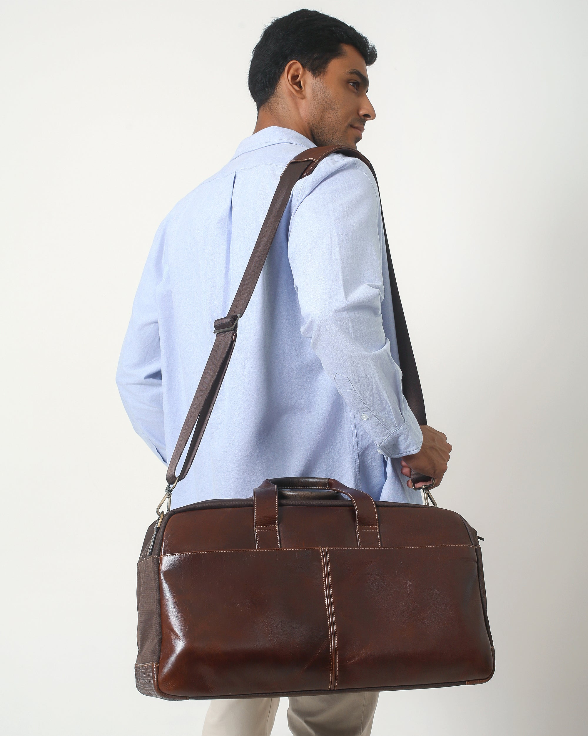 boconi garth traveler leather backpack Boconi Garth Commuter Leather Duffle Bag in Cognac